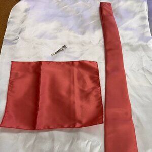 NIB Coral Orange Men's Necktie, Handkerchief and Clip Set